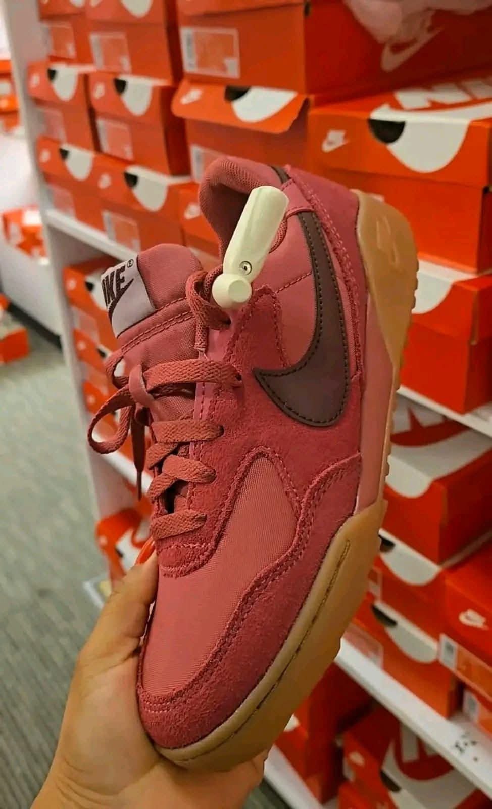 Mixed Brand Shoes Pallets - Image 8