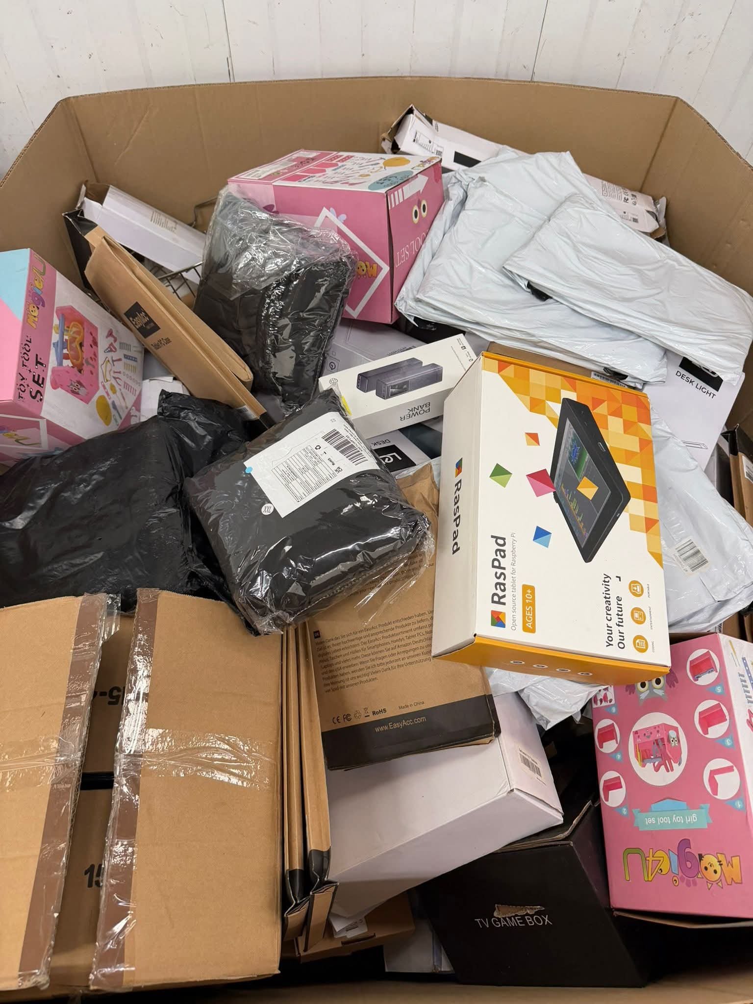 Amazon Small Pallets - Image 2